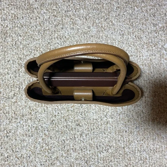 *Authentic* MaxMara handbag - Picture 9 of 16
